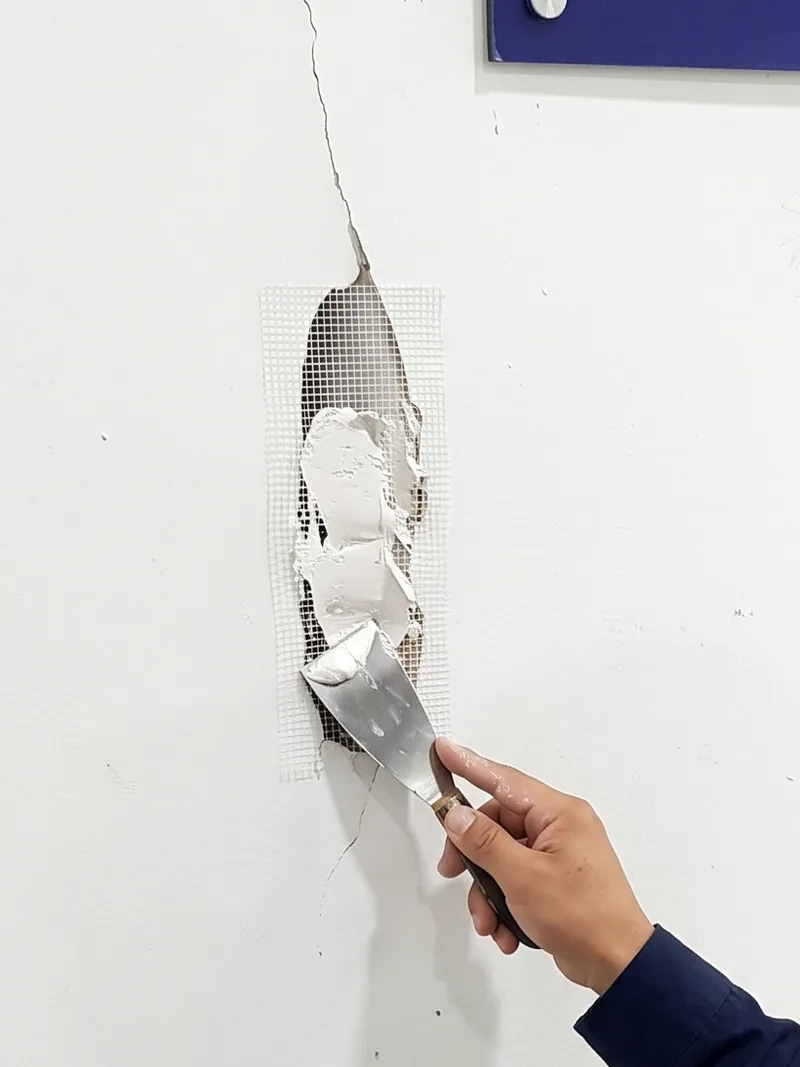 벽·구멍·석고 보수